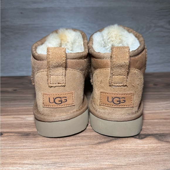 ugg mini boots  size 6 women’s chestnut - Picture 3 of 8